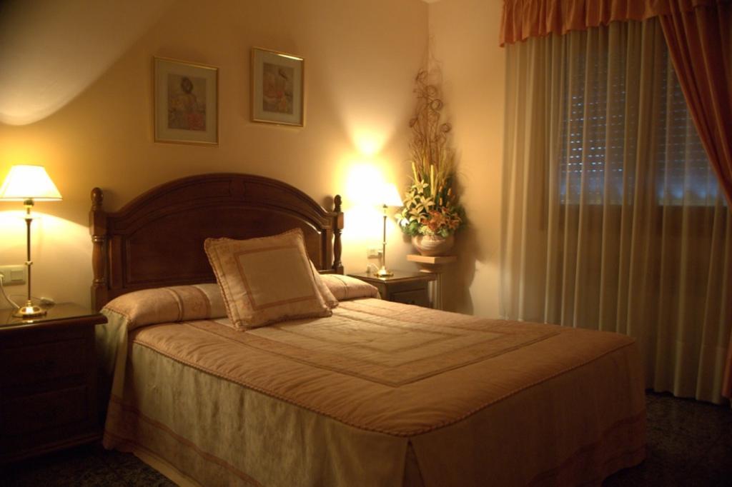 Hostal El Violi 카르도나 객실 사진