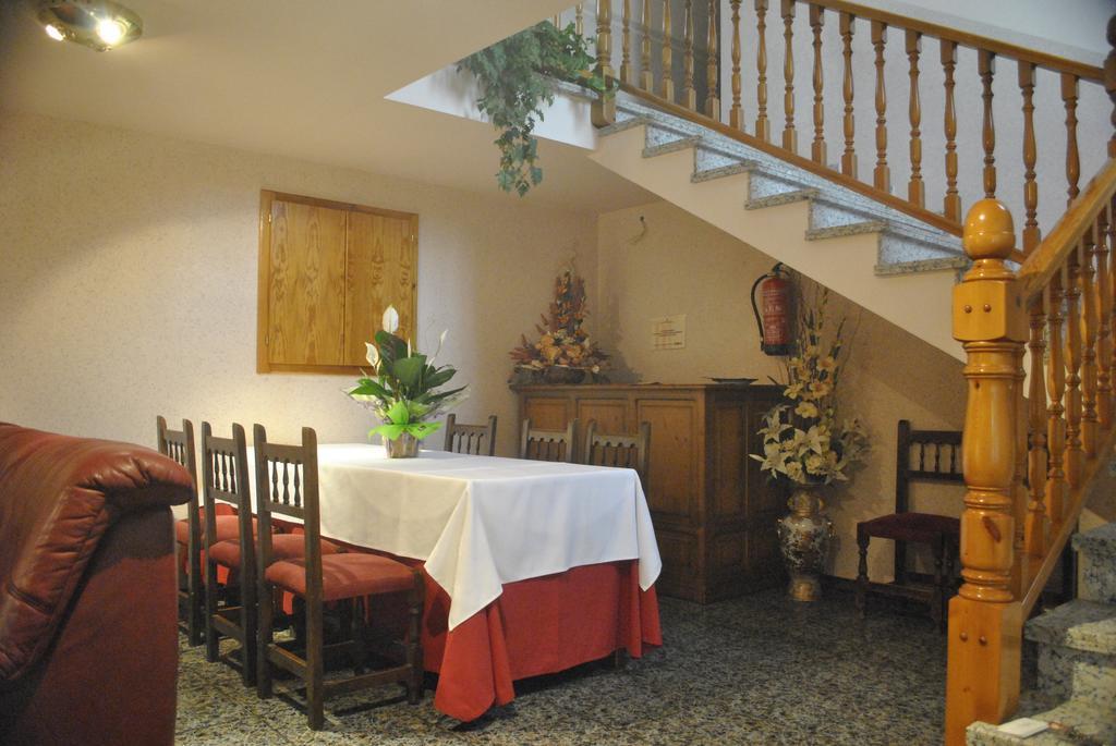Hostal El Violi 카르도나 외부 사진